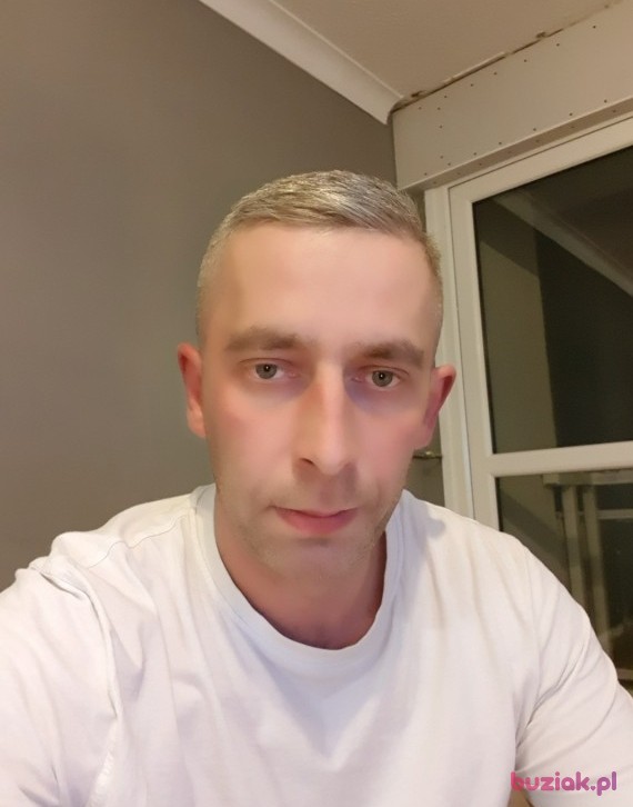 Bartek, Male, 41, Wielka Brytania: 1