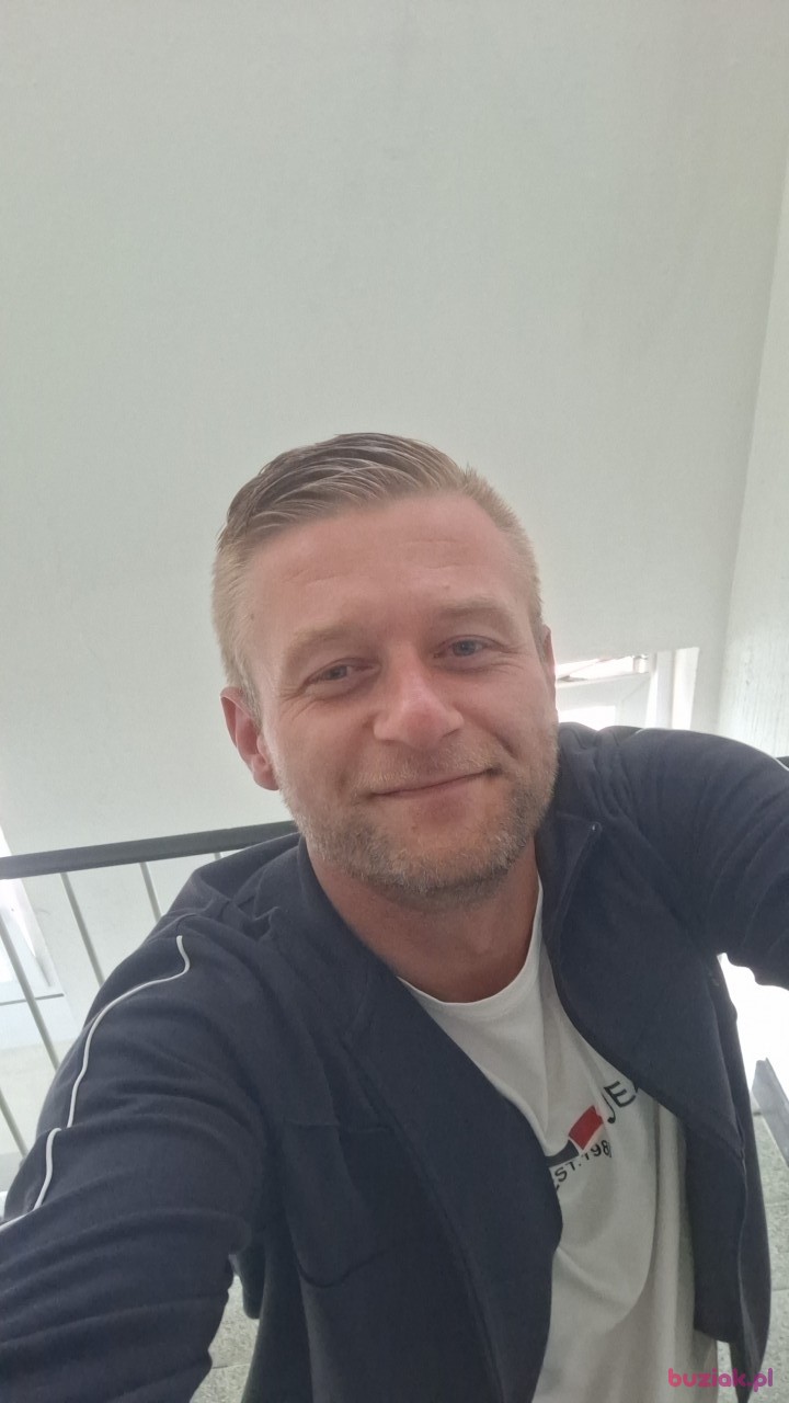 Marip, Mężczyzna, 40,  Dusseldorf North Rhine Westphalia, Niemcy: 1