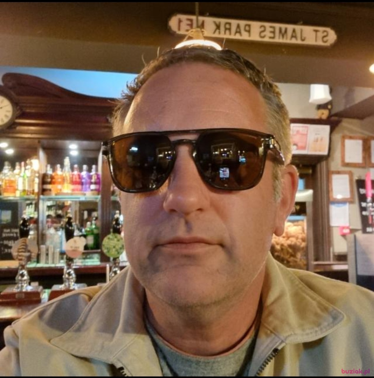Reggie, Mężczyzna, 49, Wielka Brytania: 1