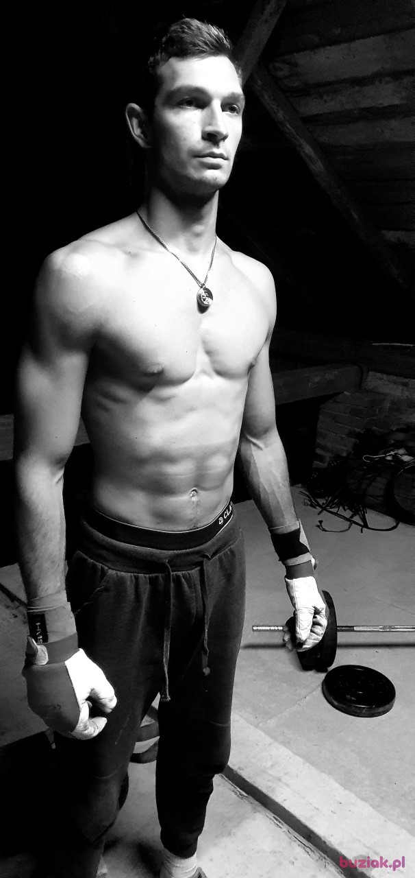 Kamil, Male, 27, Krosno, Polska: 1