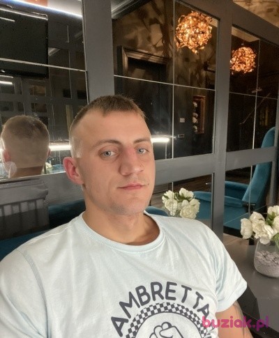 Piotrek , Mężczyzna, 32, Glasgow, Wielka Brytania: 1