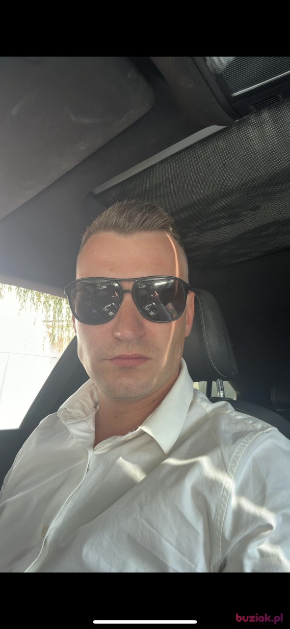 Adrian, Male, 33, Frankfurt, Niemcy: 1