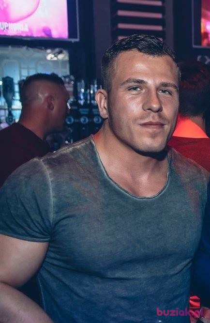 chris, Male, 37, Wielka Brytania: 1