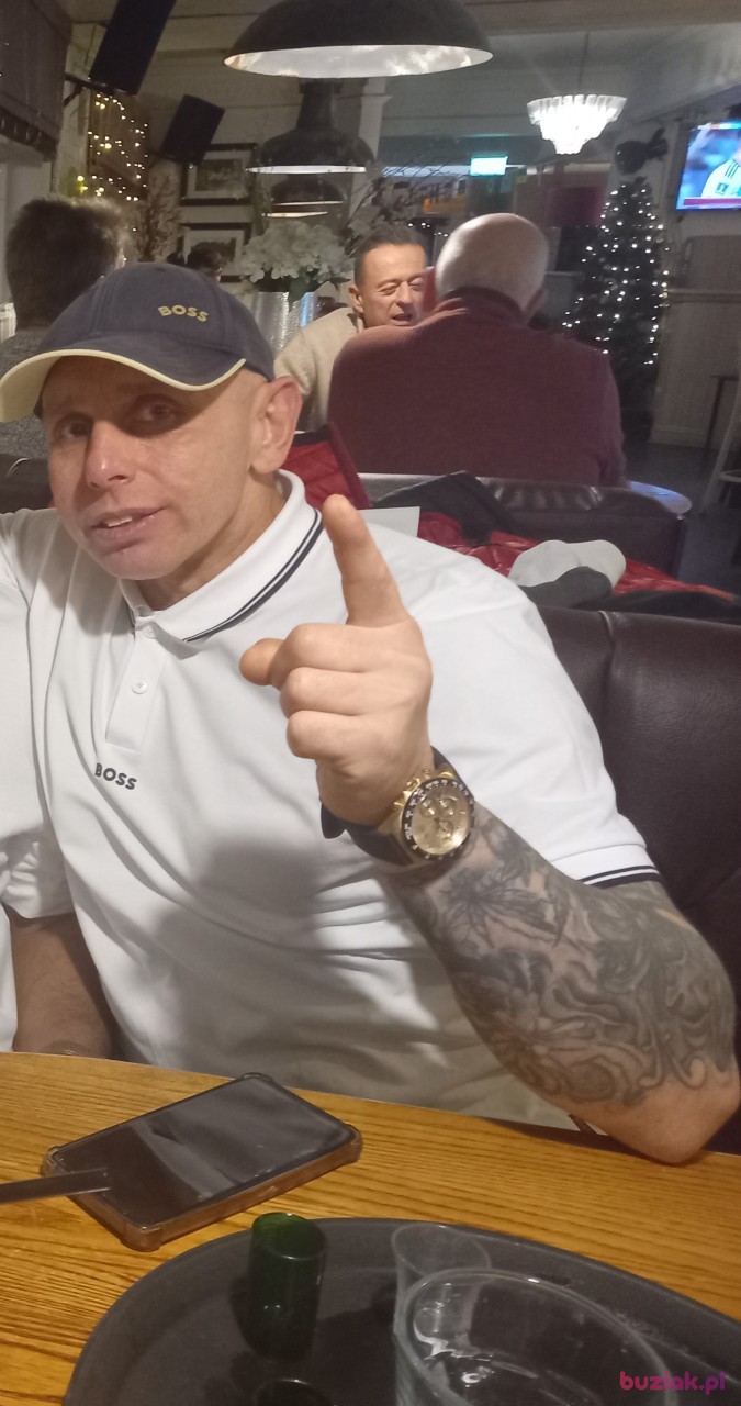 Piotr, Male, 47, Wielka Brytania: 1