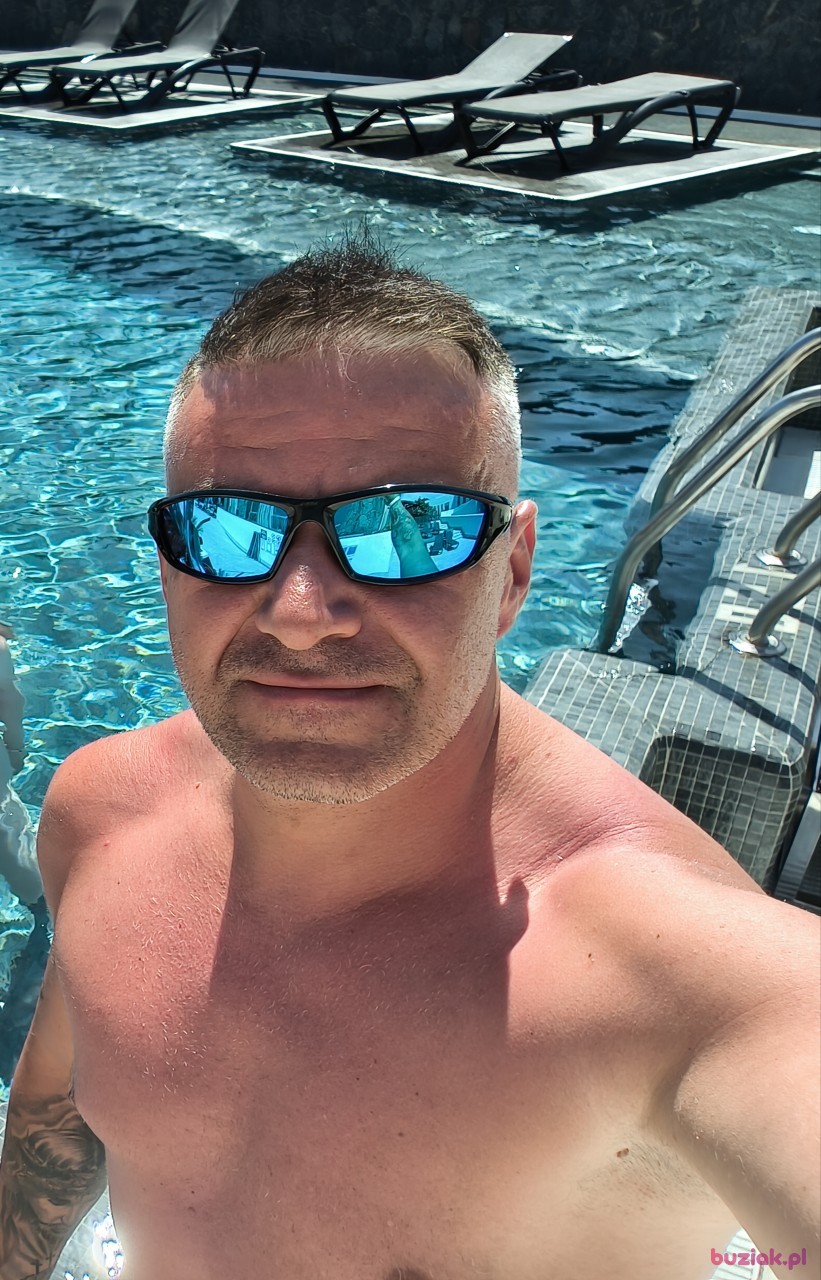 Tomasz, Male, 46, Westminster, Wielka Brytania: 1