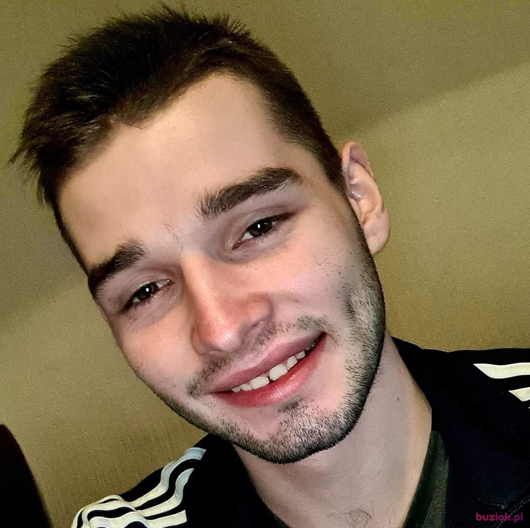 Piotrek, Male, 25, Burnley, Wielka Brytania: 1
