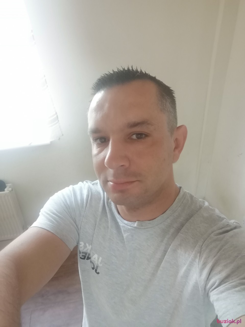 Adik, Mężczyzna, 39, Airdrie, Wielka Brytania: 1