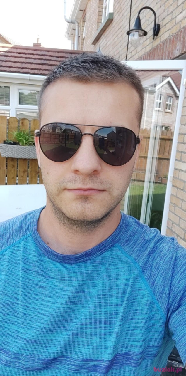 Erykoos, Male, 29, Wielka Brytania: 1