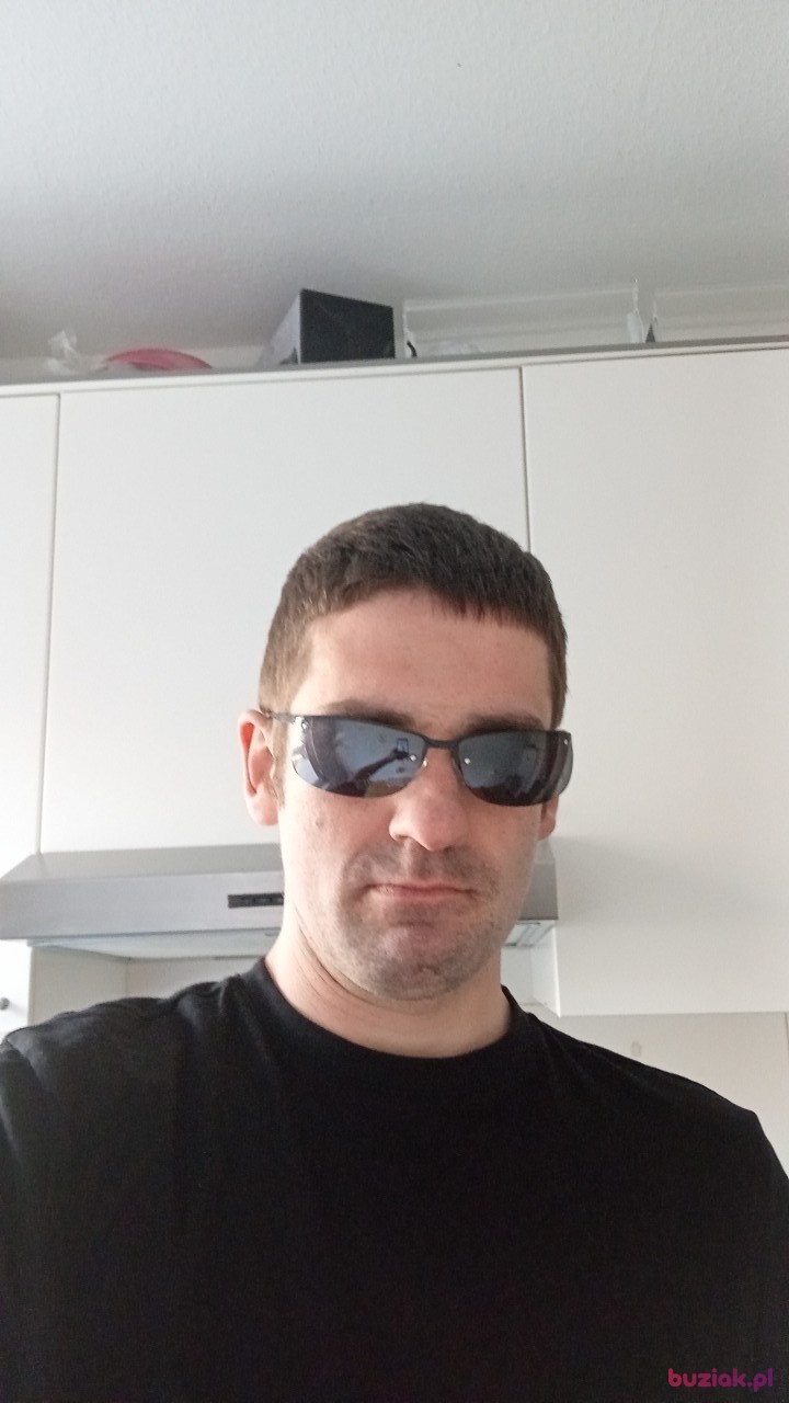 Kamil, Mężczyzna, 32, Niemcy: 1