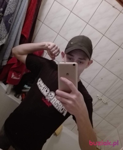 Bartosz, Male, 26, Zduńska Wola, Polska: 1