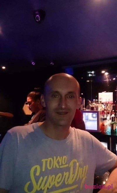 Jarek , Male, 46, Wielka Brytania: 1