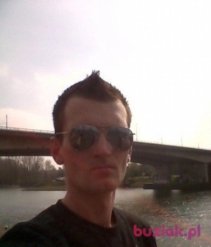 Adrian , Male, 35, Holandia: 1