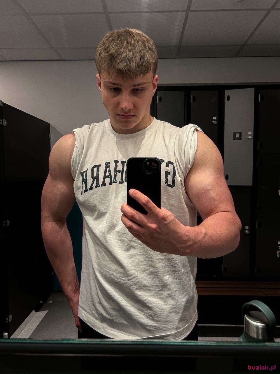 Konrad, Male, 20, Walton, Wielka Brytania: 1