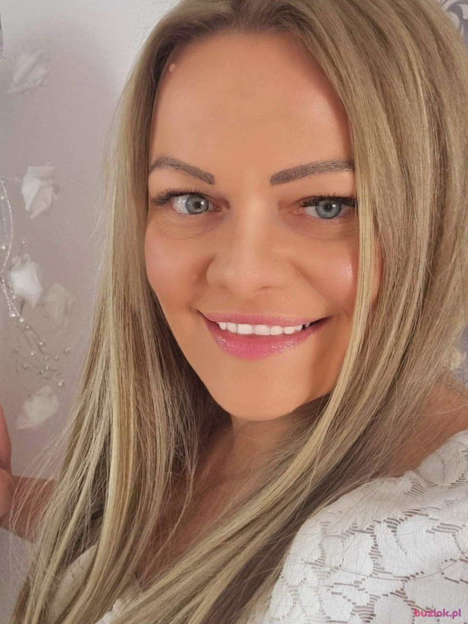 Viola , Female, 41, Wielka Brytania: 1