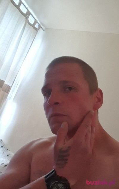 Lukasz, Male, 33, Wielka Brytania: 1