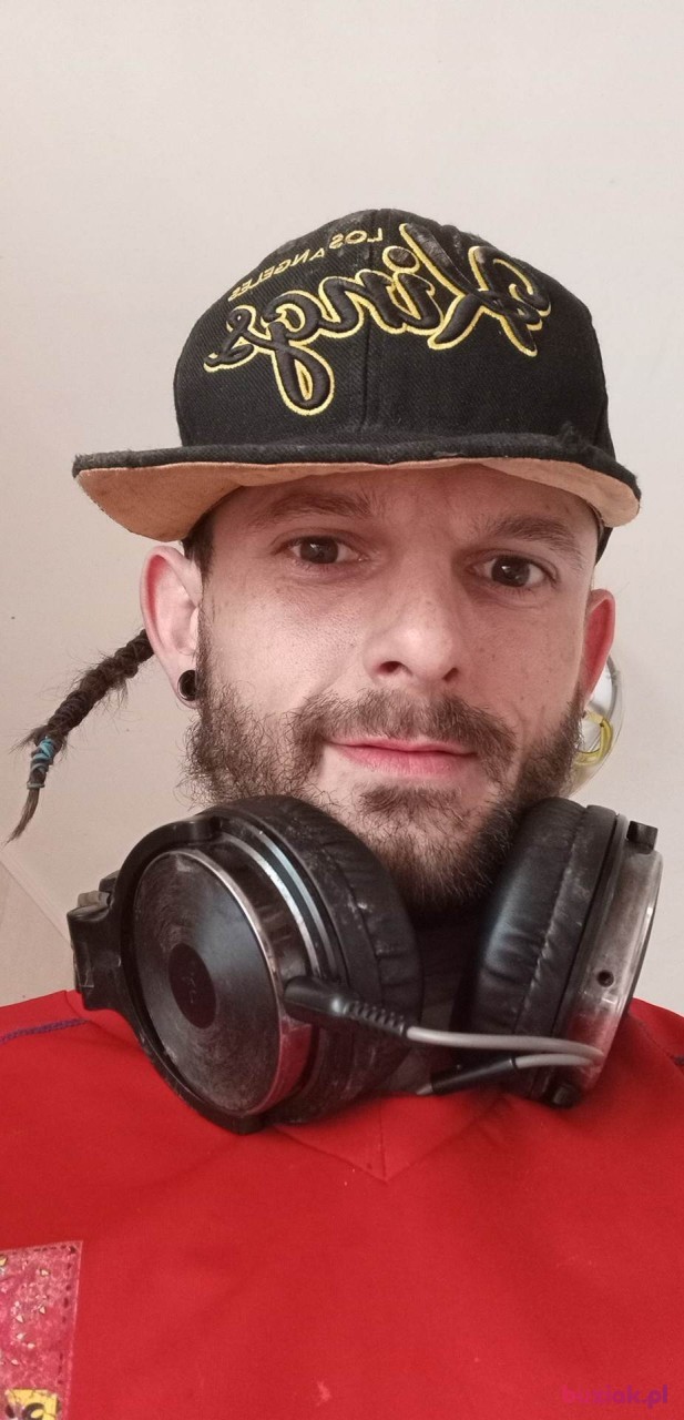 Juraj, Mężczyzna, 35, Wielka Brytania: 1
