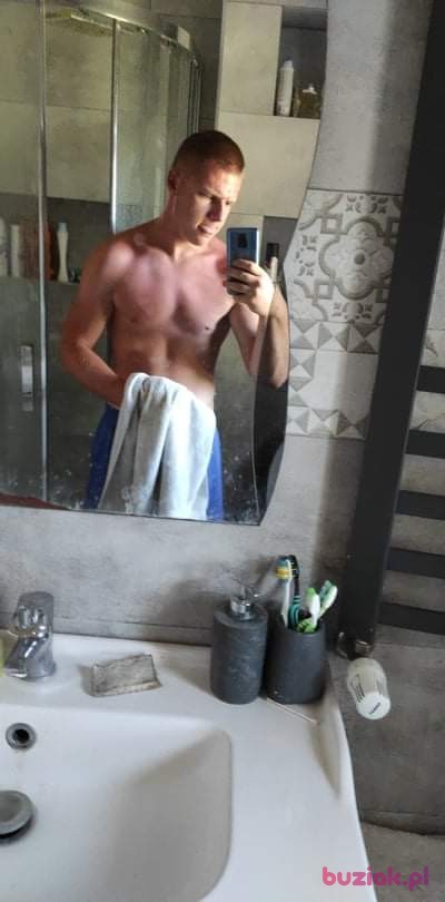 Adrian, Male, 25, Wieluń, Polska: 1