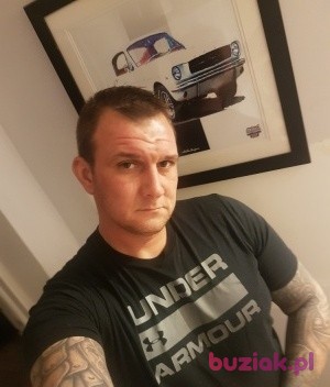 Przemek, Male, 43, Wielka Brytania: 1