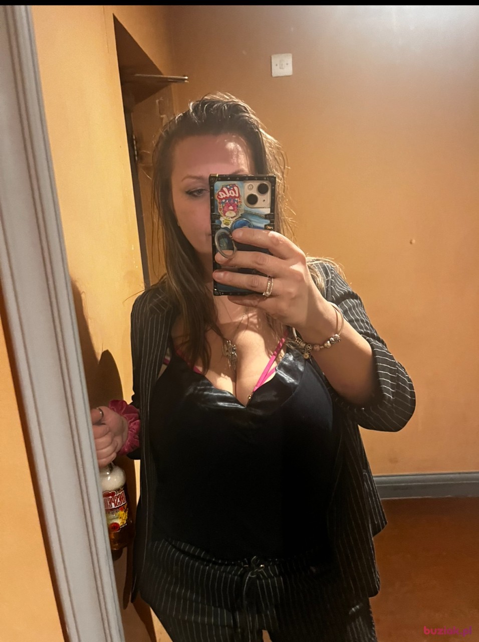 Monia, Kobieta, 43, Wielka Brytania: 1