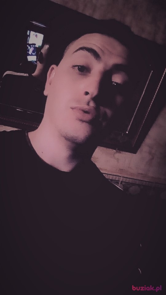 Rhernandez, Male, 31, Łask, Polska: 1