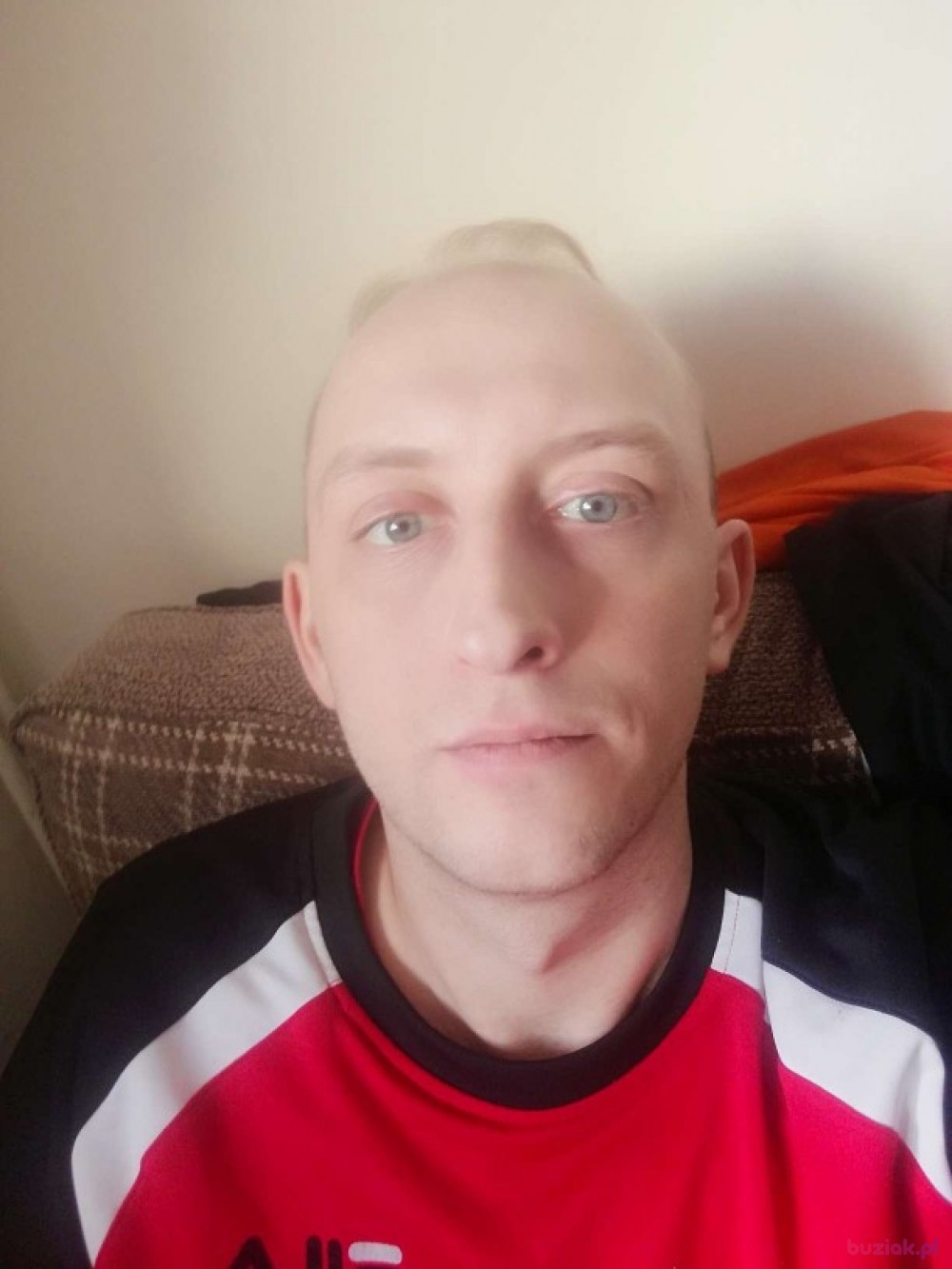 Dennis, Male, 34, Barnsley, Wielka Brytania: 1