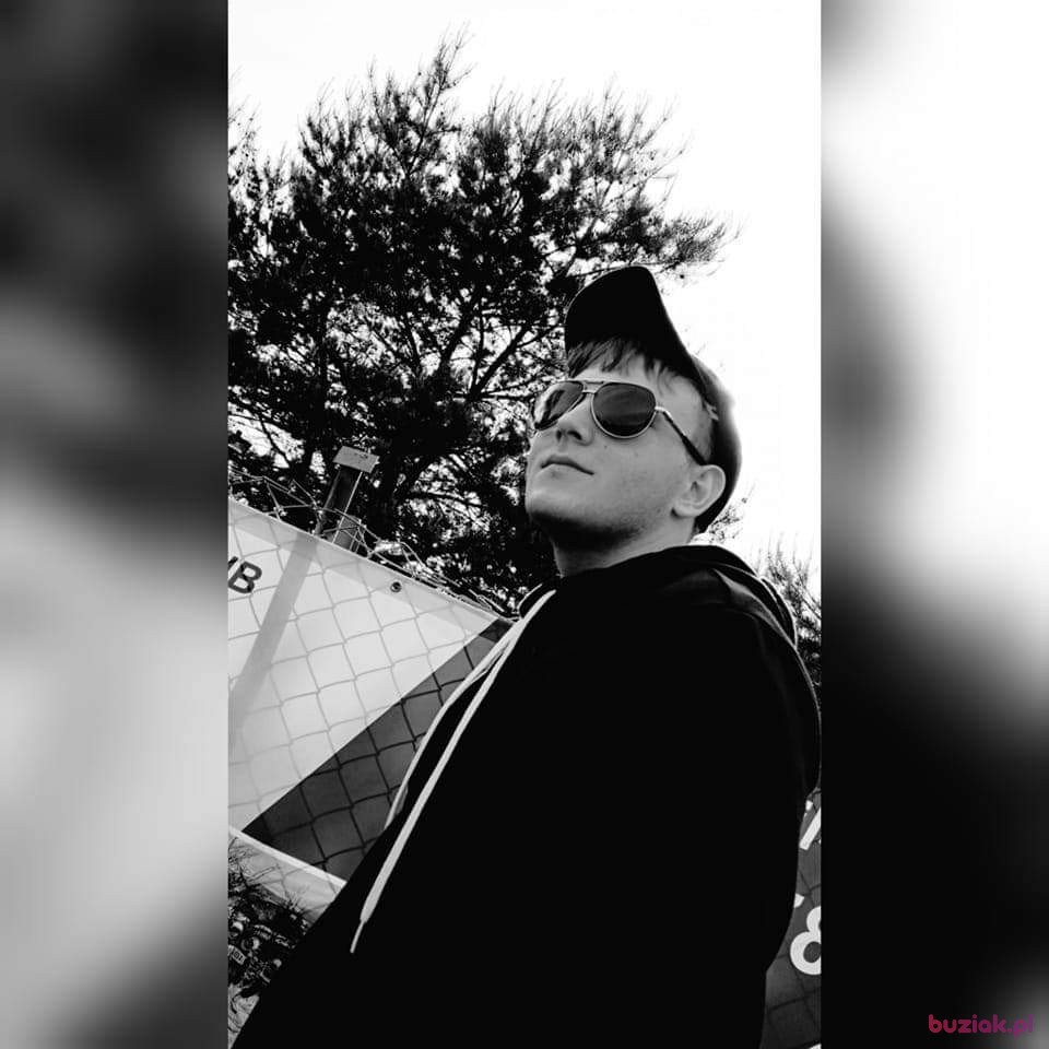Robert, Male, 21, Warszawa, Polska: 1