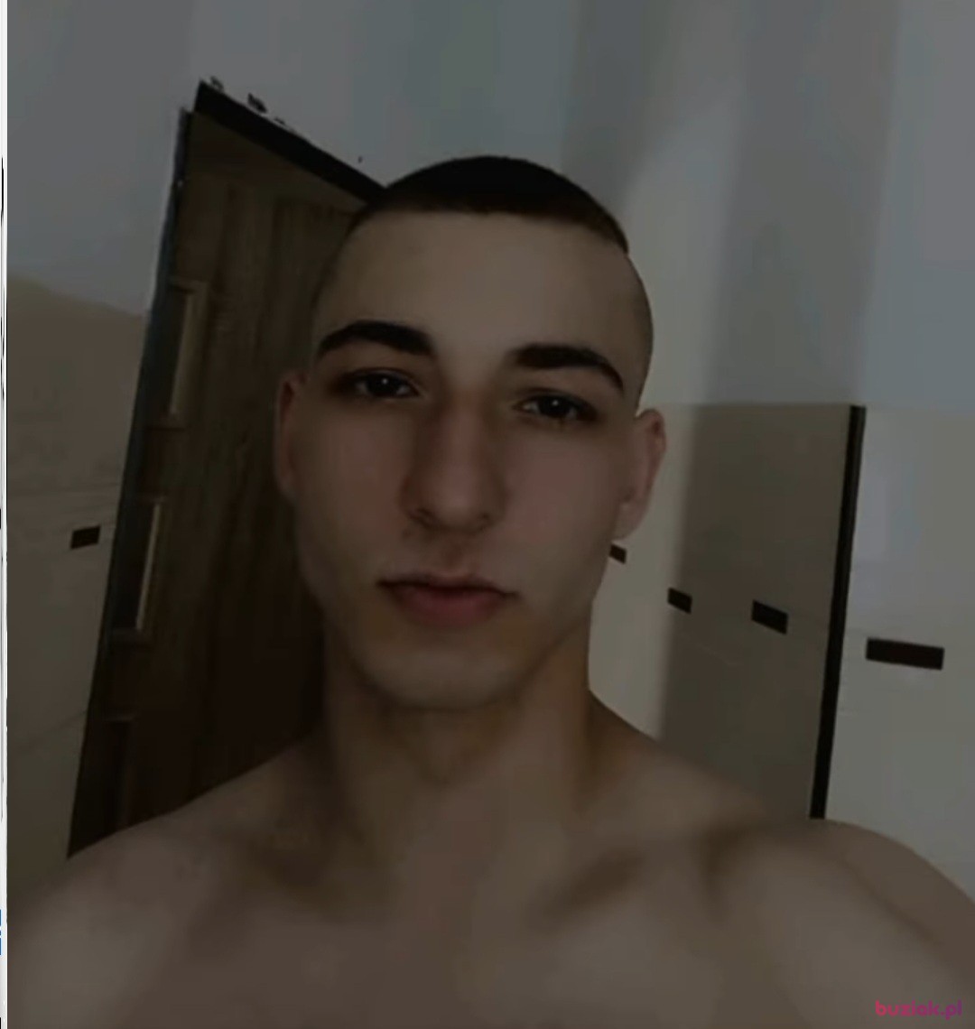 Kewin, Male, 20, Konin, Polska: 1