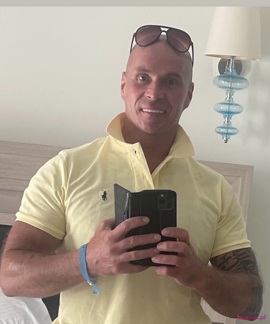Maviej, Mężczyzna, 48, Chichester, Wielka Brytania: 1