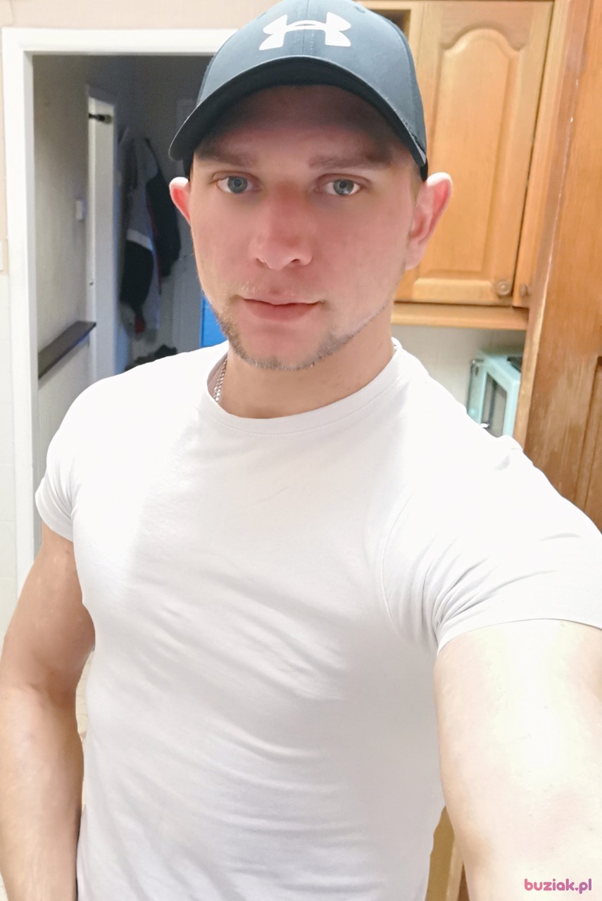 Bla, Mężczyzna, 28, Flint, Wielka Brytania: 1