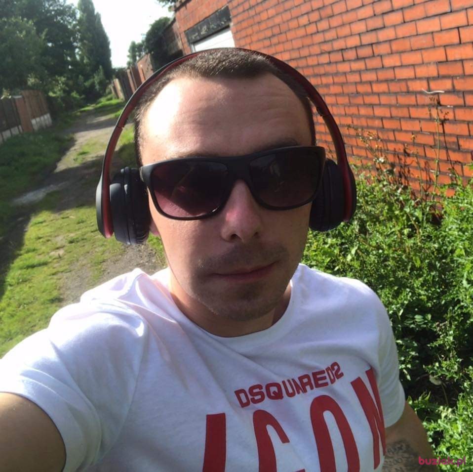 Miroslaw, Male, 29, Wielka Brytania: 1