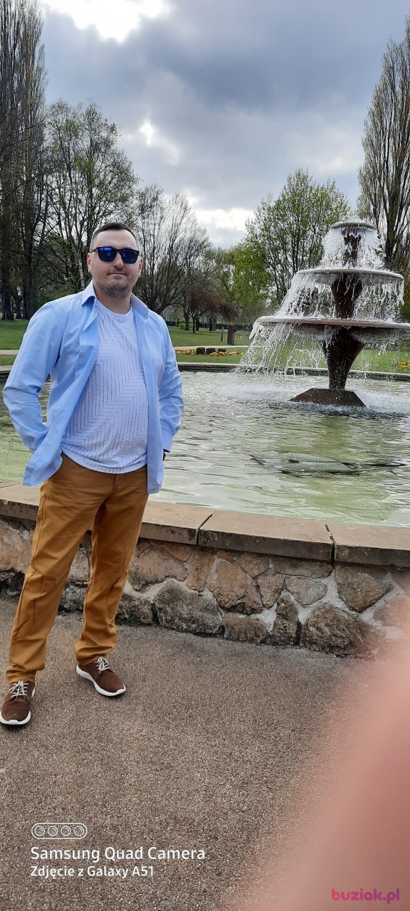 Lukasz, Male, 40, Wielka Brytania: 1