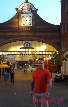 Lukasz, Male, 30, Chertsey, Wielka Brytania: 1