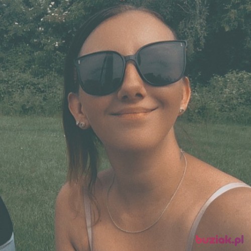 abz123, Female, 34 years, Manchester