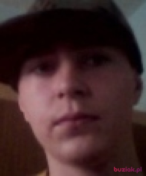 Napastnik, Male, 35 years, Pisz