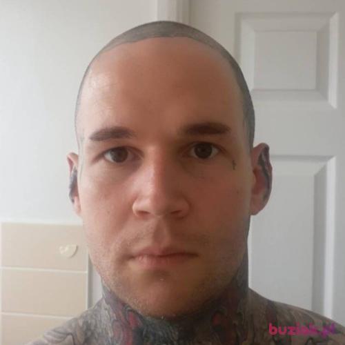 domitomi, Male, 29 years, Corby