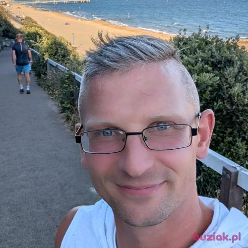 smialyPiotr1983, Male, 43 years, Epping
